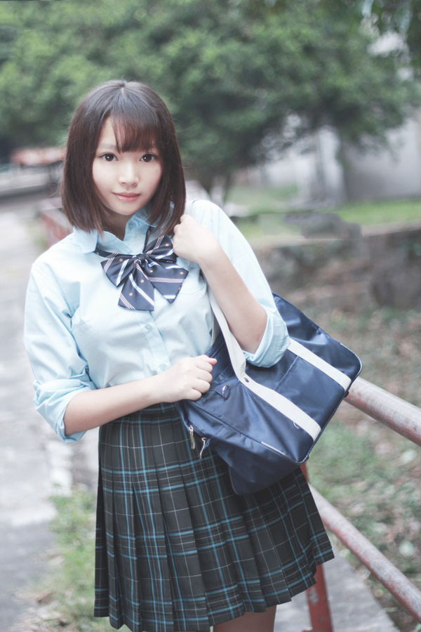 冬日清纯可爱的小橘子少女