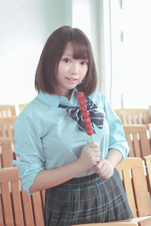 冬日清纯可爱的小橘子少女