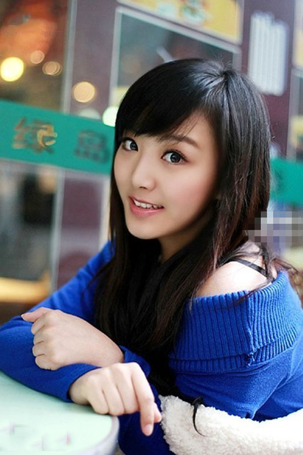 chilli氧气美女迷人微笑