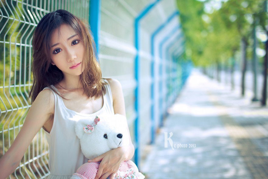 可爱少女和小熊的缘分