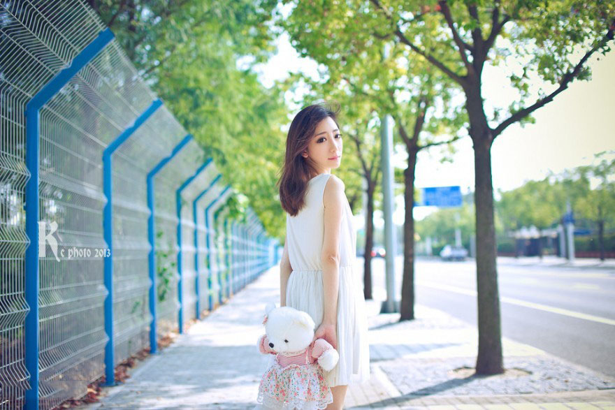 可爱少女和小熊的缘分