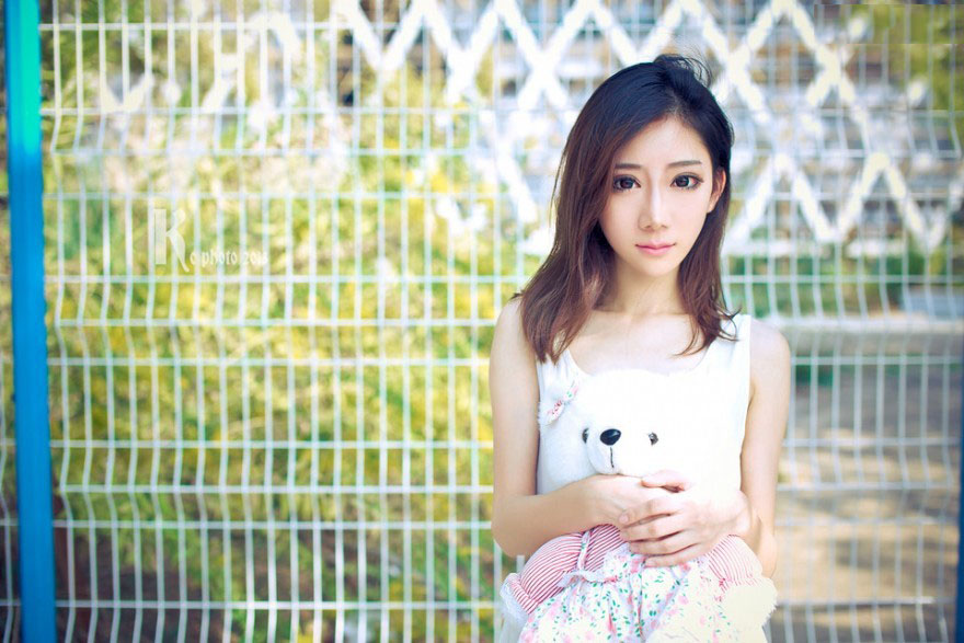 可爱少女和小熊的缘分