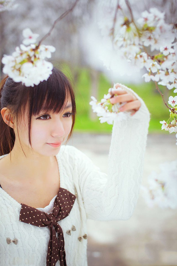 唯美小萝莉的户外写真