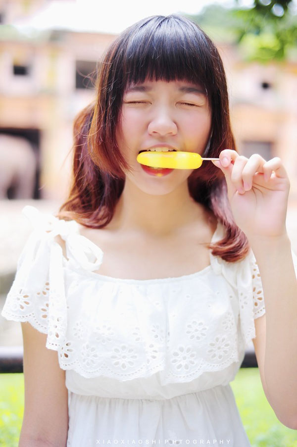 动物园里碰上的清纯美妞