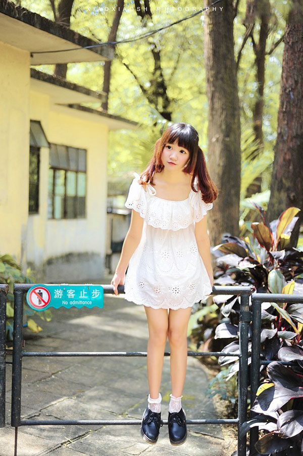 动物园里碰上的清纯美妞