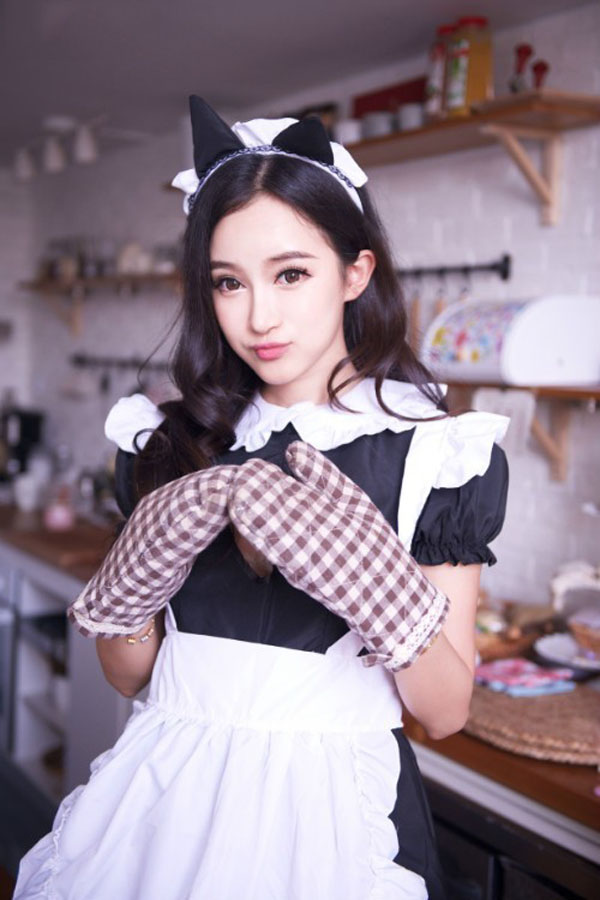 跟俏皮女仆约会