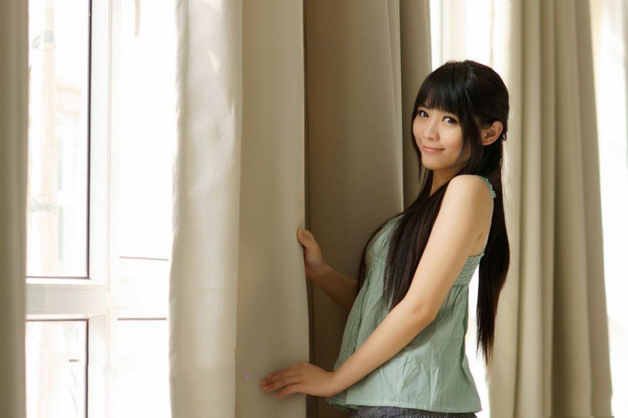 乖乖女小露深沟