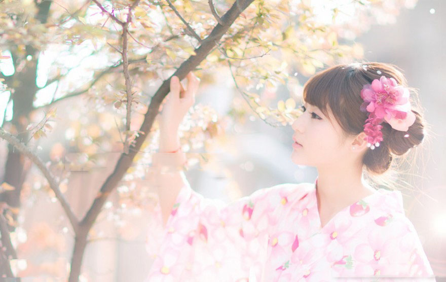 美丽如画的和服少女