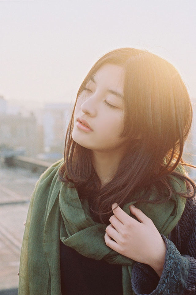 阳光女孩楼顶唯美写真-沐浴阳光