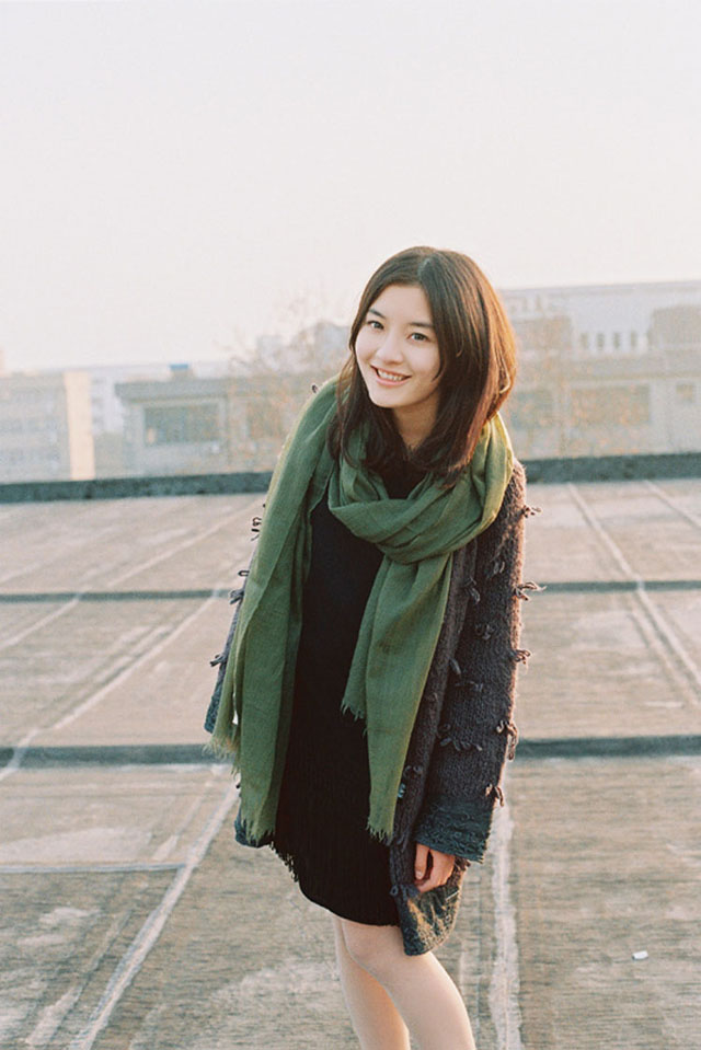 阳光女孩楼顶唯美写真-沐浴阳光