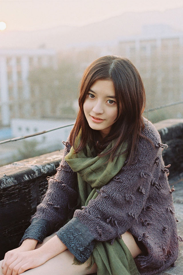 阳光女孩楼顶唯美写真-沐浴阳光