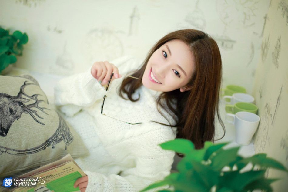 闭月羞花清新怡人-美女菅韧姿清纯写真