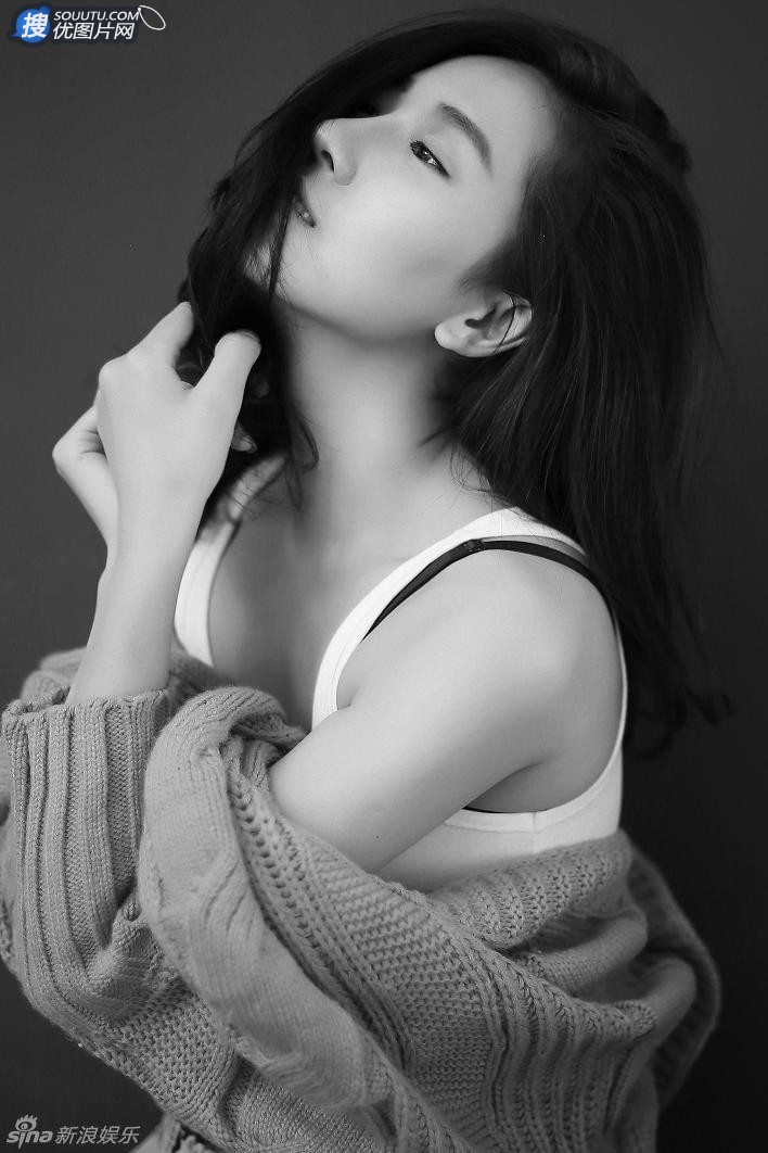 闭月羞花清新怡人-美女菅韧姿清纯写真