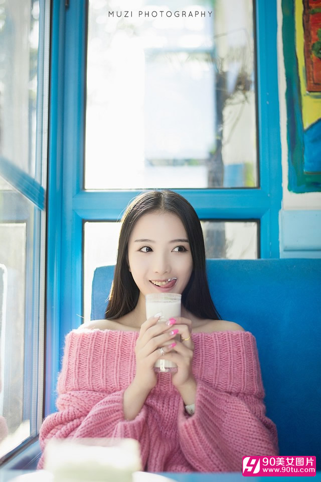 清纯小妮子木易雪雪甜美笑容写真