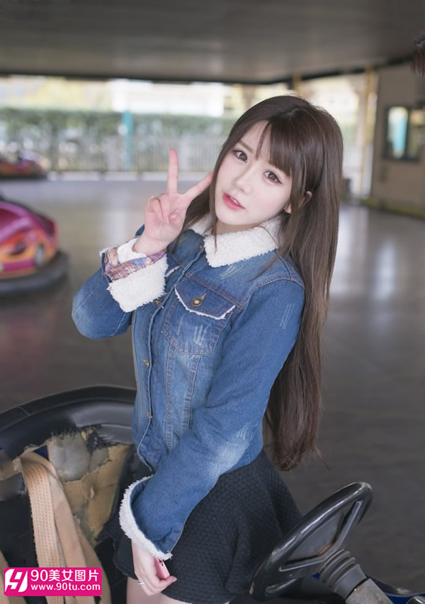 冬季里的游乐场-清纯美貌高清美眉写真