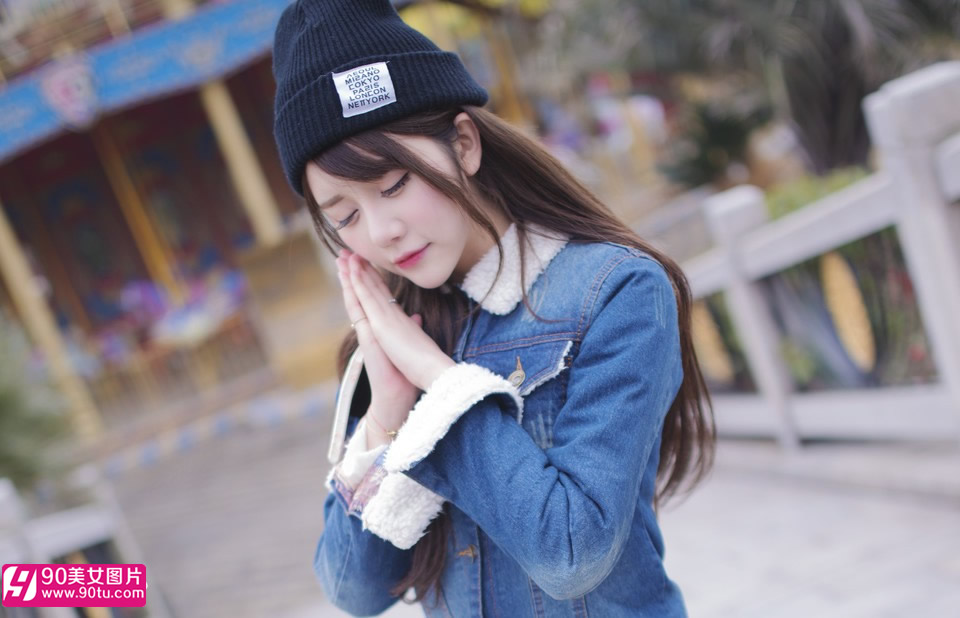 冬季里的游乐场-清纯美貌高清美眉写真