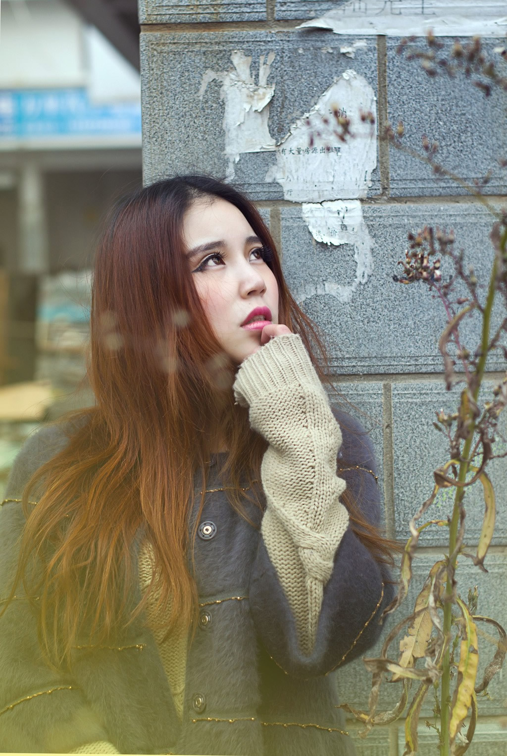 美胸妹子个性冬季唯美写真