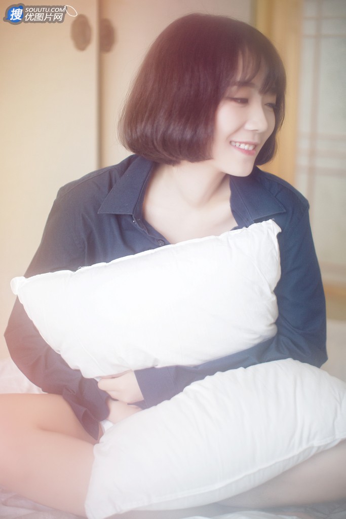 短发内衣美眉朦胧清纯唯美私房写真