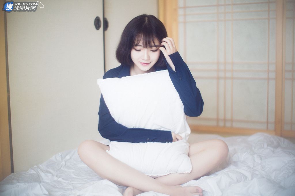 短发内衣美眉朦胧清纯唯美私房写真