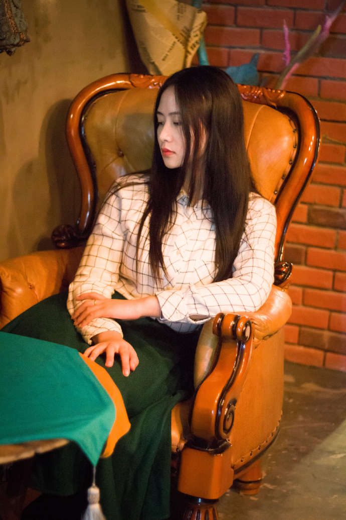 咖啡馆漂亮姑娘的忧伤