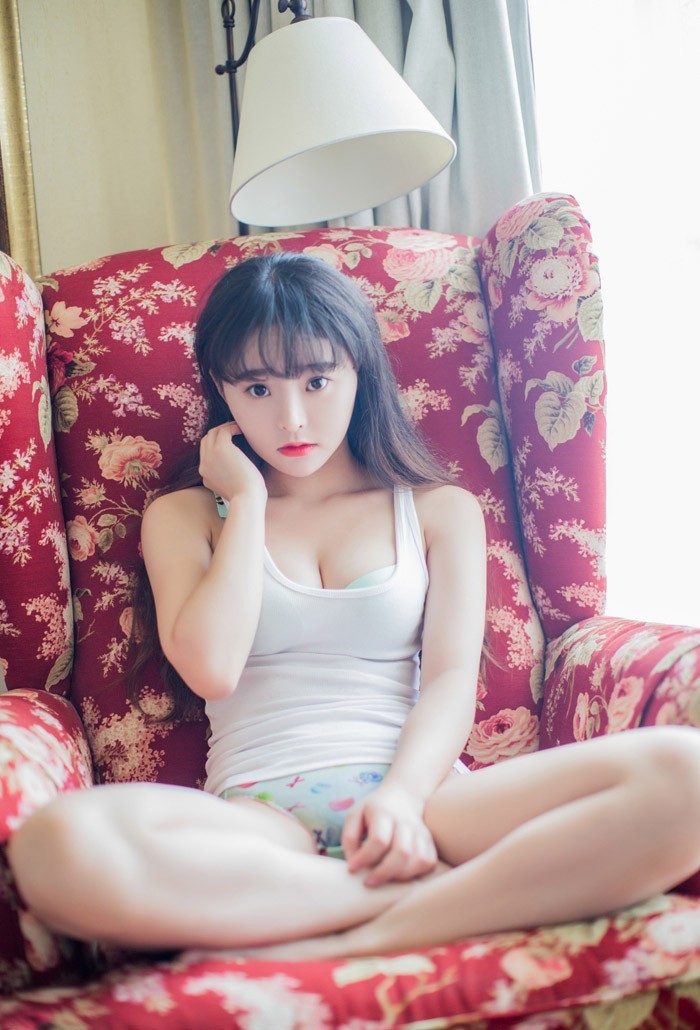 清纯小美眉的性感内衣写真