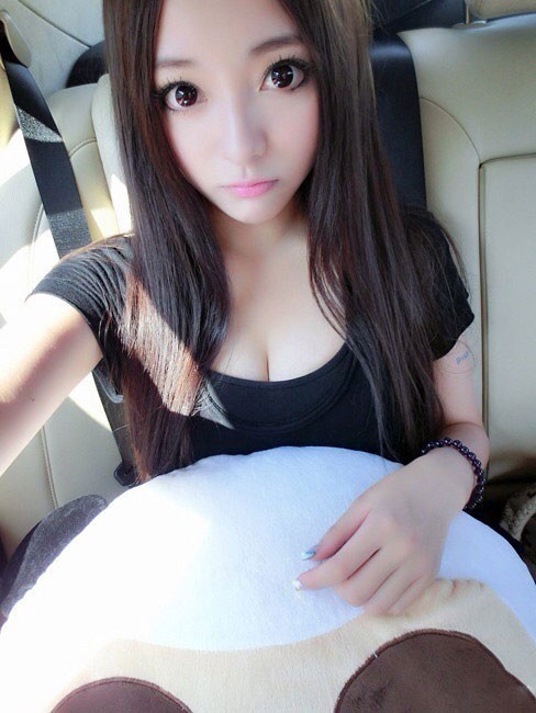 白小纯美女个性自拍唯美写真