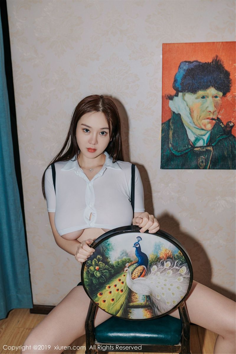 [XIUREN秀人网] 巨乳女神易阳Silvia惹火身材汹涌屏霸视觉诱惑写真 No.1413