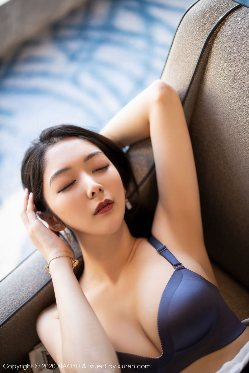 [XIAOYU语画界] 性感女神Angela小热巴黑丝吊袜职场OL澳门旅拍 Vol.258