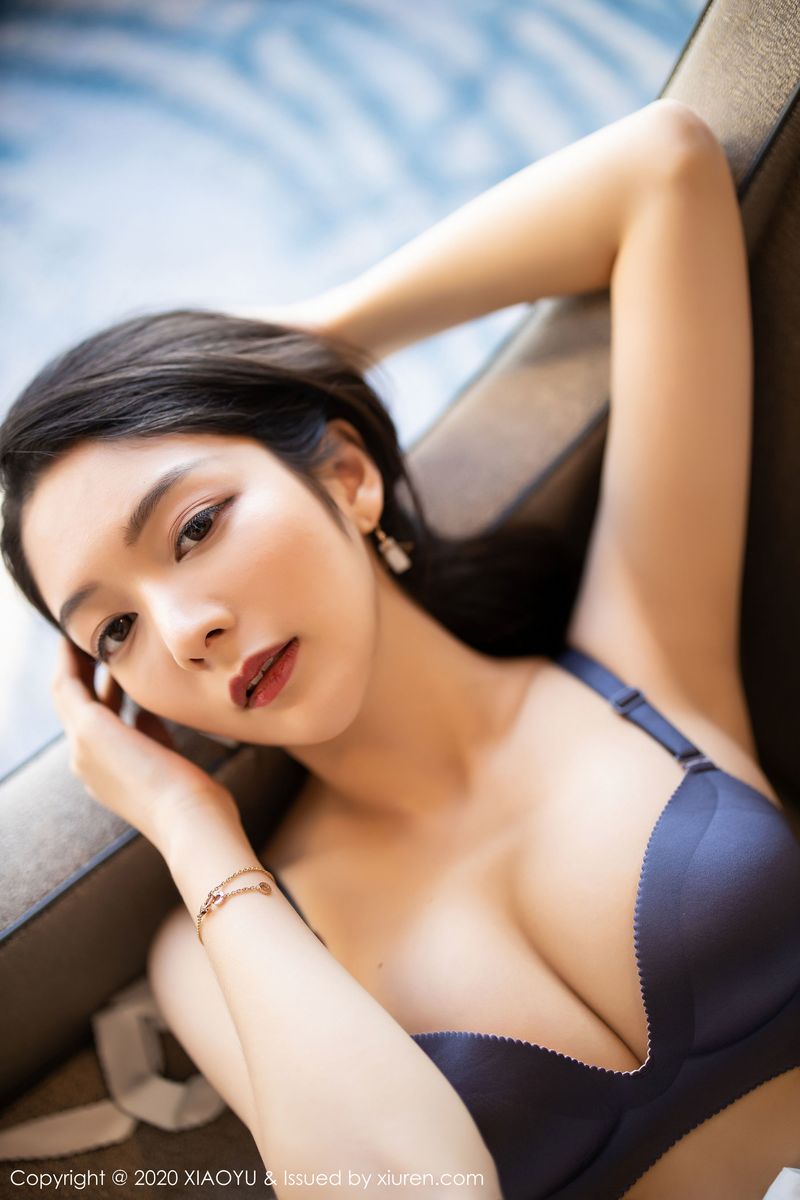 [XIAOYU语画界] 性感女神Angela小热巴黑丝吊袜职场OL澳门旅拍 Vol.258