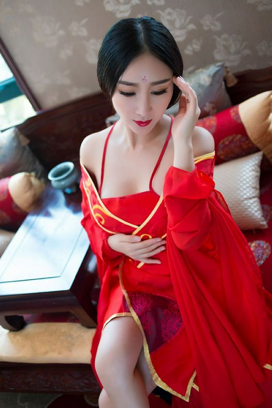 现代东方不败邹晶晶另类性感写真