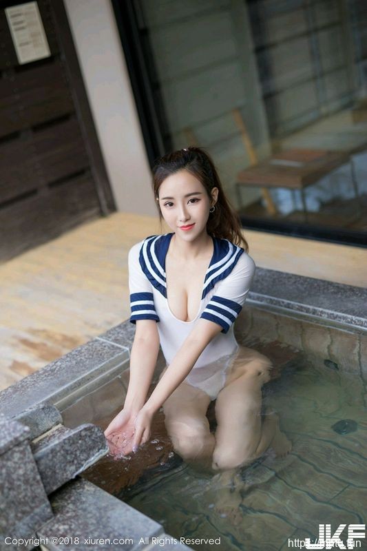 美女猫宝北海道旅拍温泉里高叉连体衣湿身秀豪乳诱惑写真