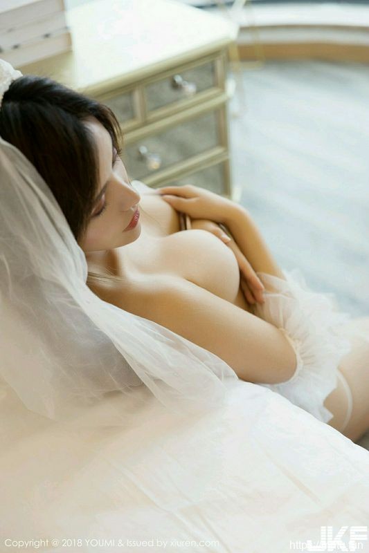 女神Cris_卓娅祺私房情趣内衣系列露豪乳翘臀极致诱惑写真