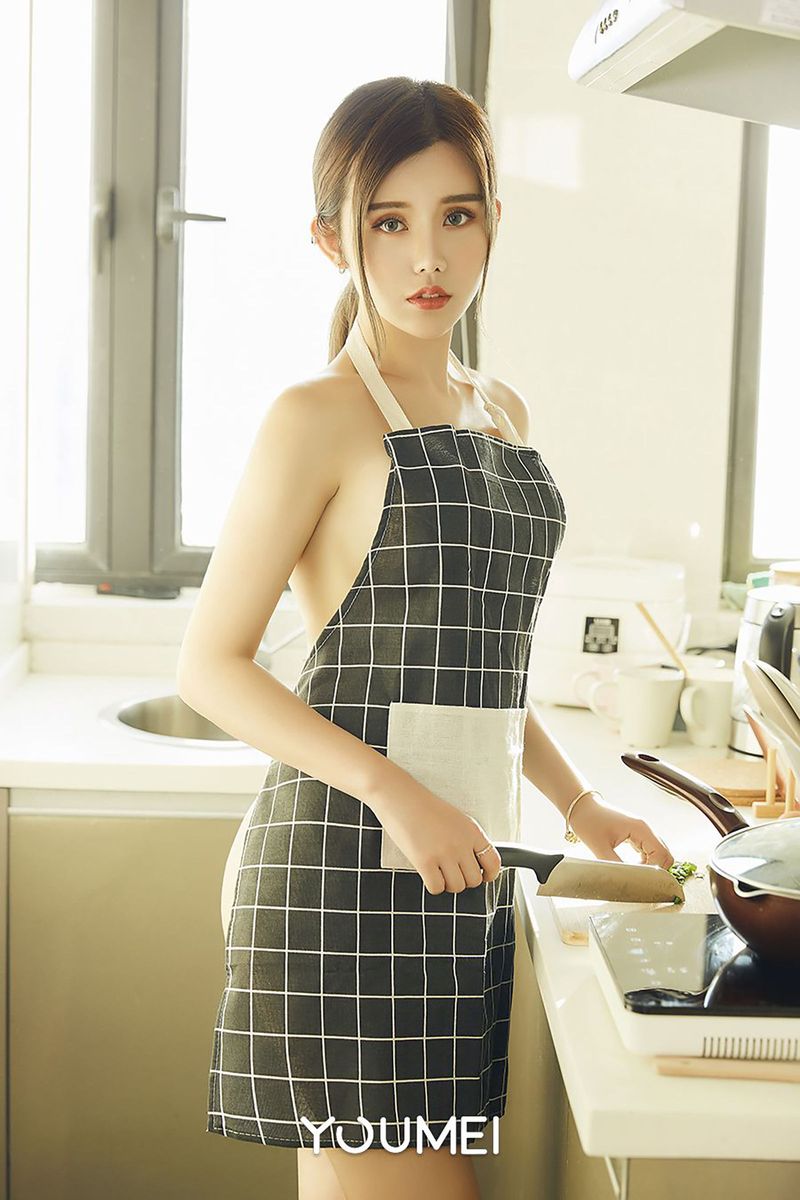 [YouMei尤美] 性感女神Cris_卓娅祺厨娘装扮惹火身材真空大尺度写真 Vol.063