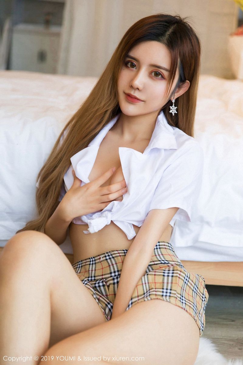 [YouMi尤蜜荟] 性感女神Cris_卓娅祺学院风学生清纯风格写真 Vol.277