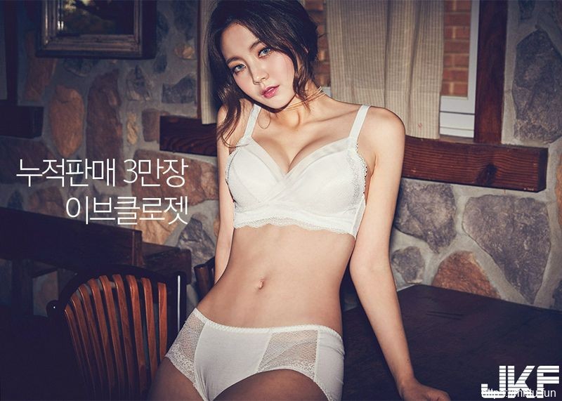 韩国内衣模特乐采垠二