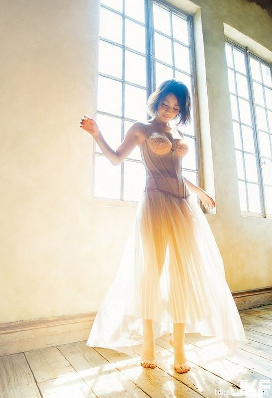 柳ゆり菜水着・グラビア画像61