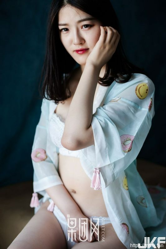 Girlt果团网TG.013初夏的蜜语