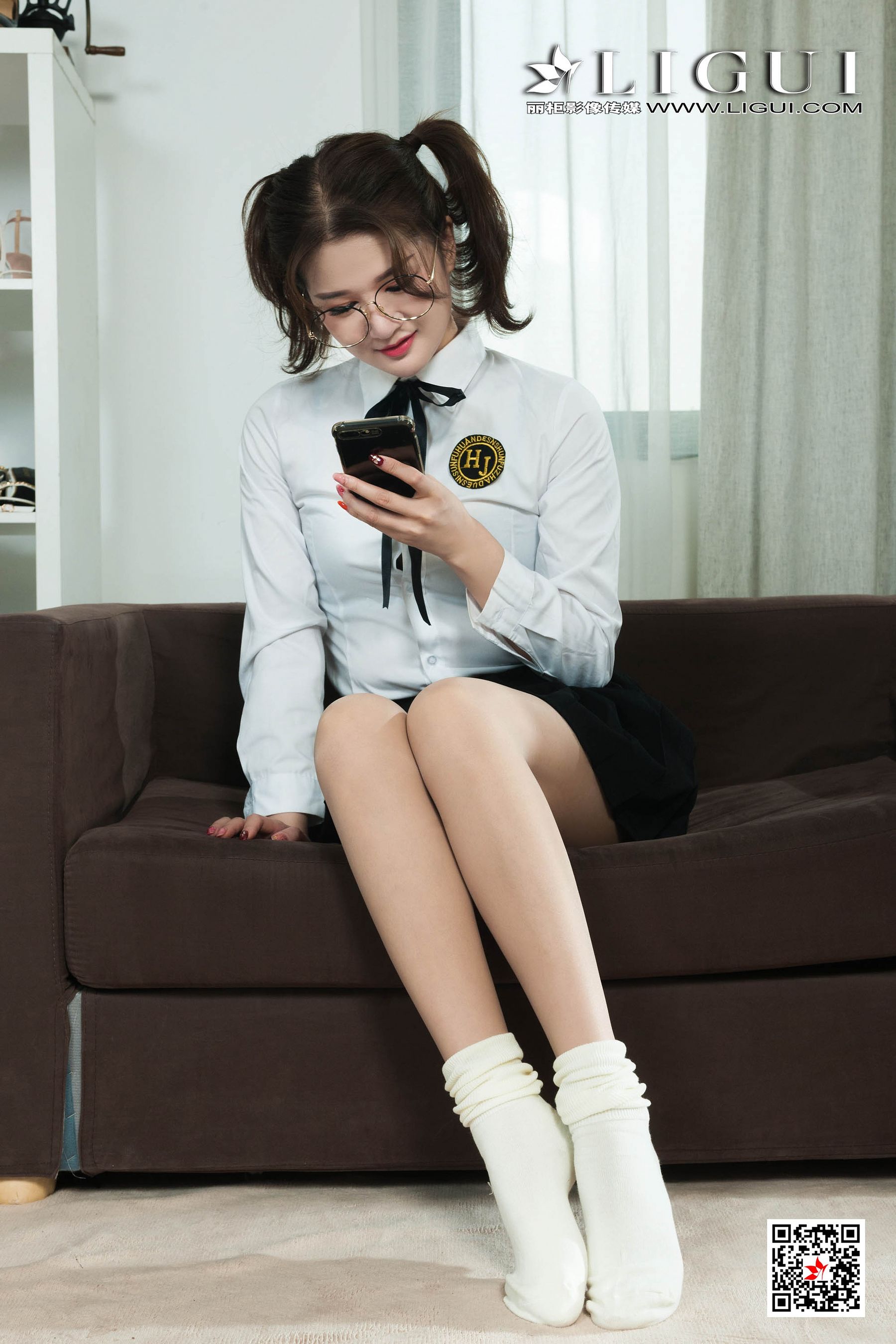 Model 然然&amp;文芮《双生学妹丝足诱惑》  [丽柜Ligui] 写真集