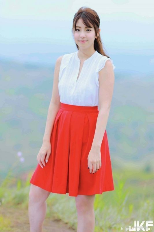 本郷杏水着・グラビア画像12