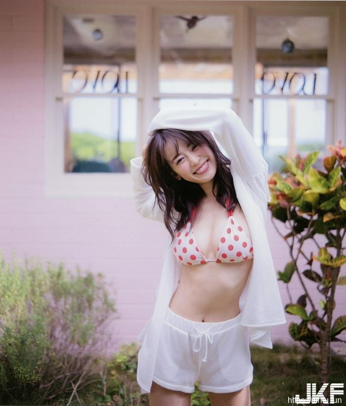 泉里香水着・グラビア画像11