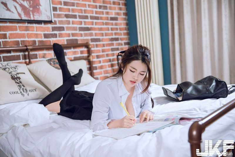 娜露SelenaTouTiao头条女神