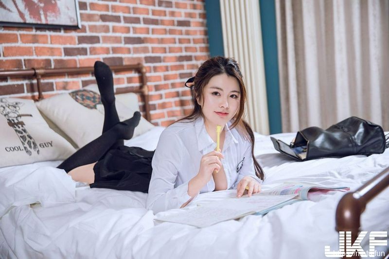 娜露SelenaTouTiao头条女神