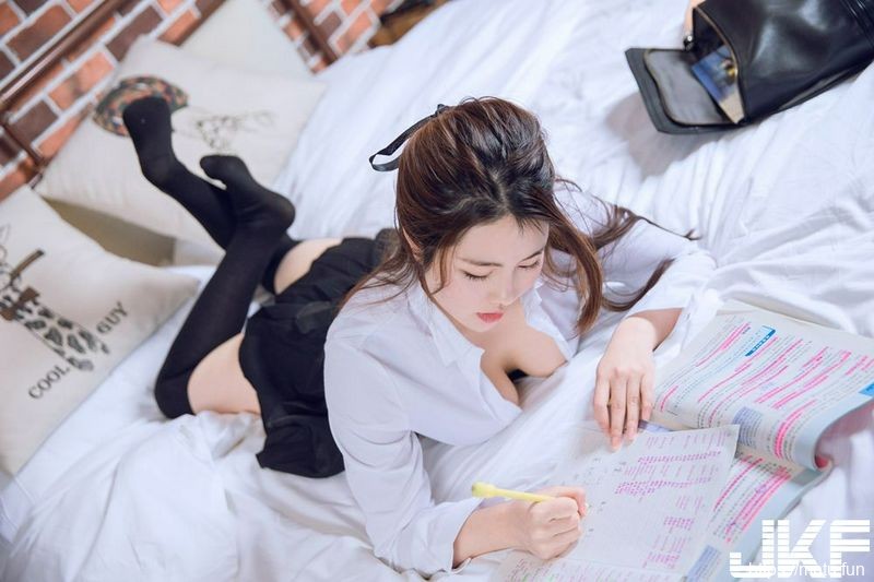 娜露SelenaTouTiao头条女神