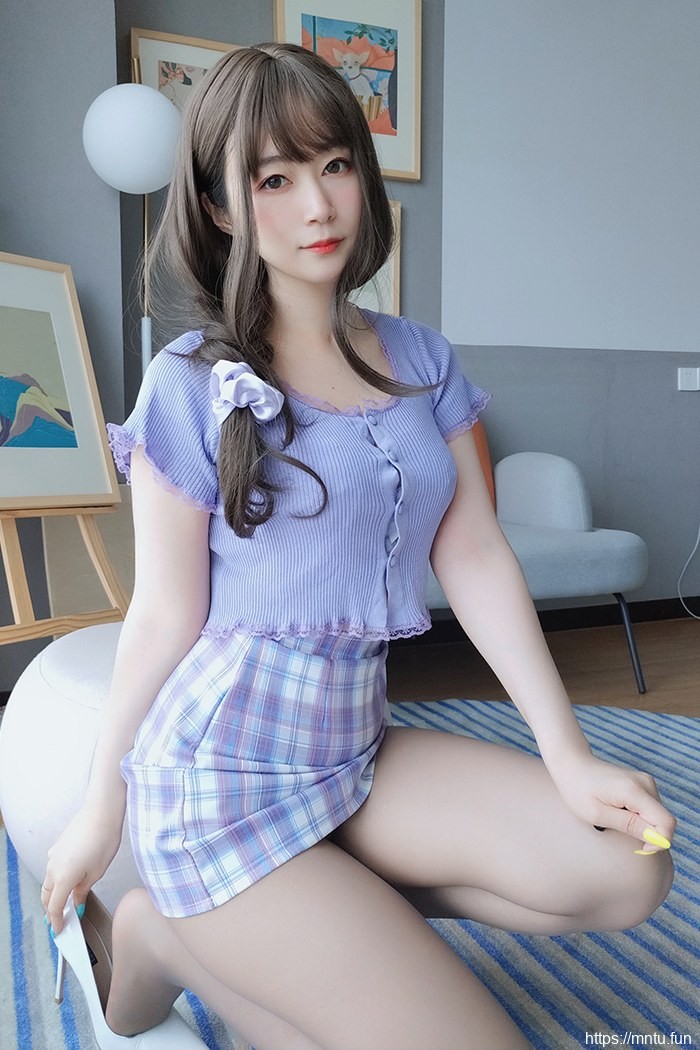 邻家小妹白银八一奶味酥胸灰丝勾魂