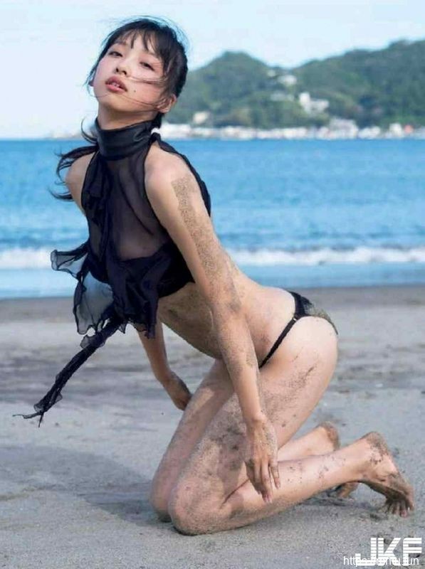 华村あすか水着・グラビア画像13