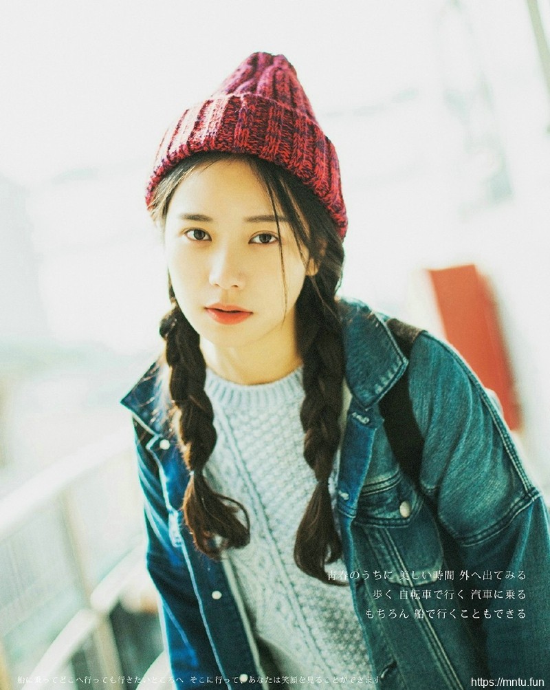 牛仔衣毛线帽美女复古情怀写真