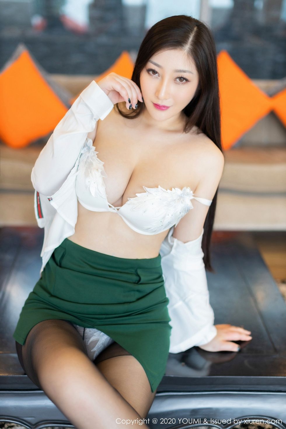 [YouMi尤蜜荟]Vol.454_女神妲己普吉岛旅拍私房内衣极致黑丝秀丰乳肥臀诱惑写真93P