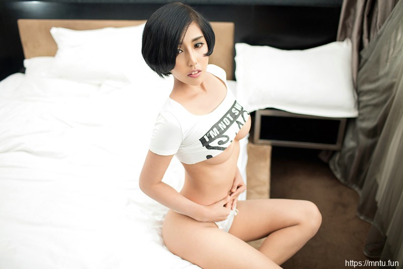 性感美女图娜依灵儿私房写真