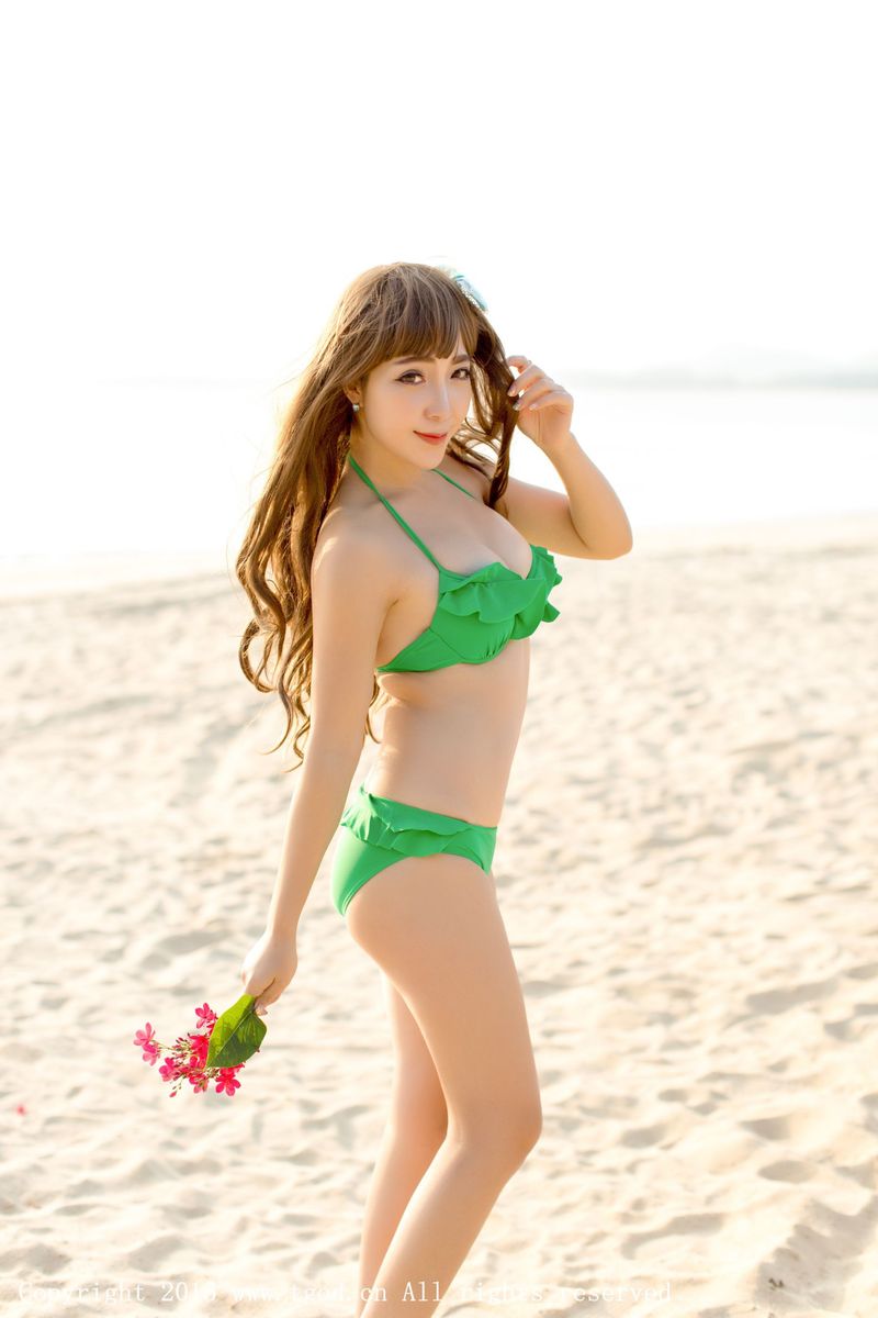 [TGOD推女神] 美女模特黄歆苑chobits《淘气的小公举》主题写真集