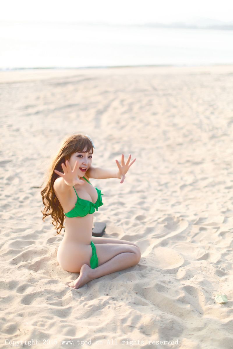 [TGOD推女神] 美女模特黄歆苑chobits《淘气的小公举》主题写真集